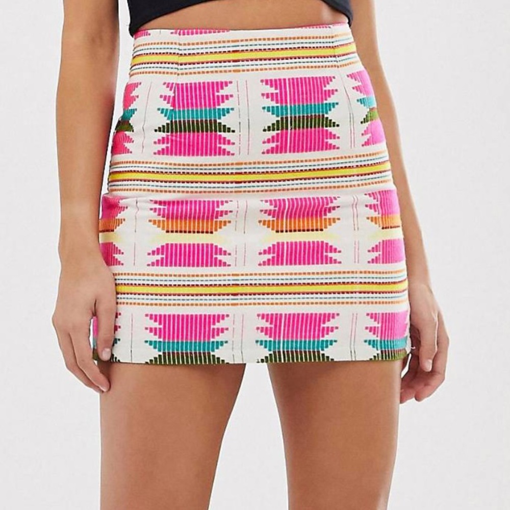 QED London Embroidered Skirt - Size 6 - New Without Tag